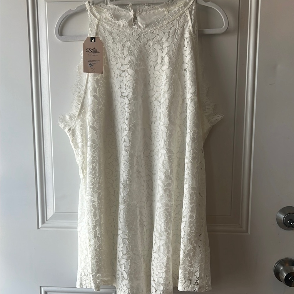 Elegant Lace Sleeveless Top